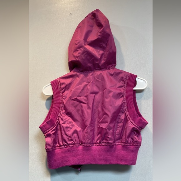 Medium Magenta Last Kiss Hooded Rain Vest - Picture 6 of 6